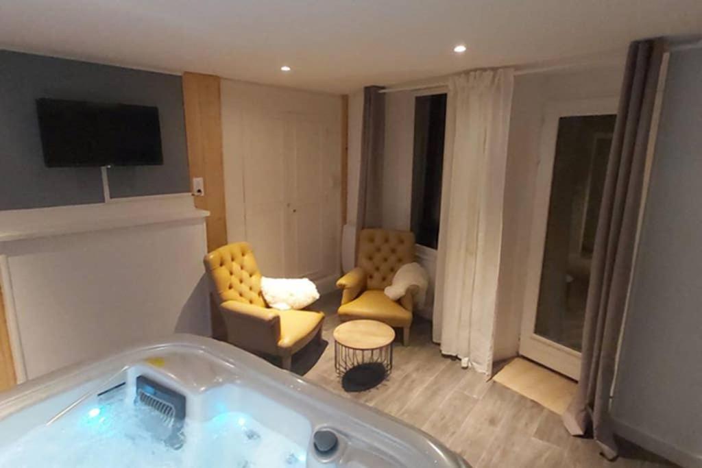 Suite Eden Avec Jacuzzi Prive ショーモン エクステリア 写真