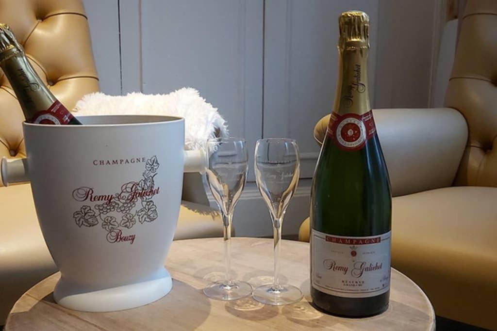 Suite Eden Avec Jacuzzi Prive ショーモン エクステリア 写真
